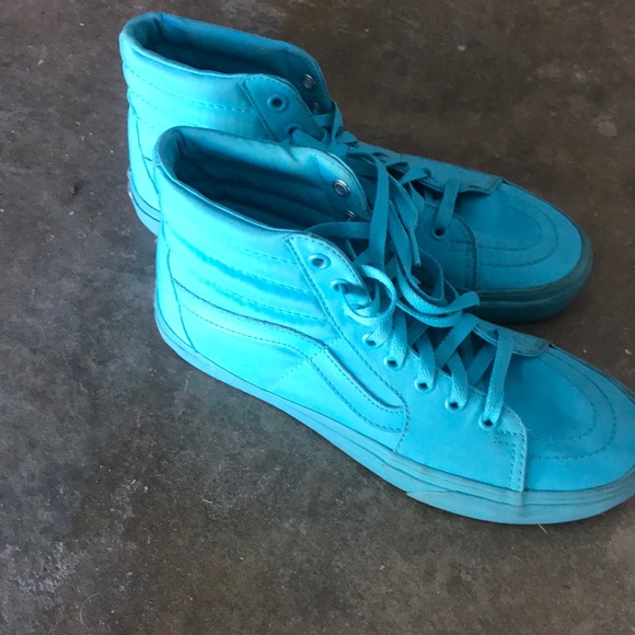 Vans - Picture 3 of 4